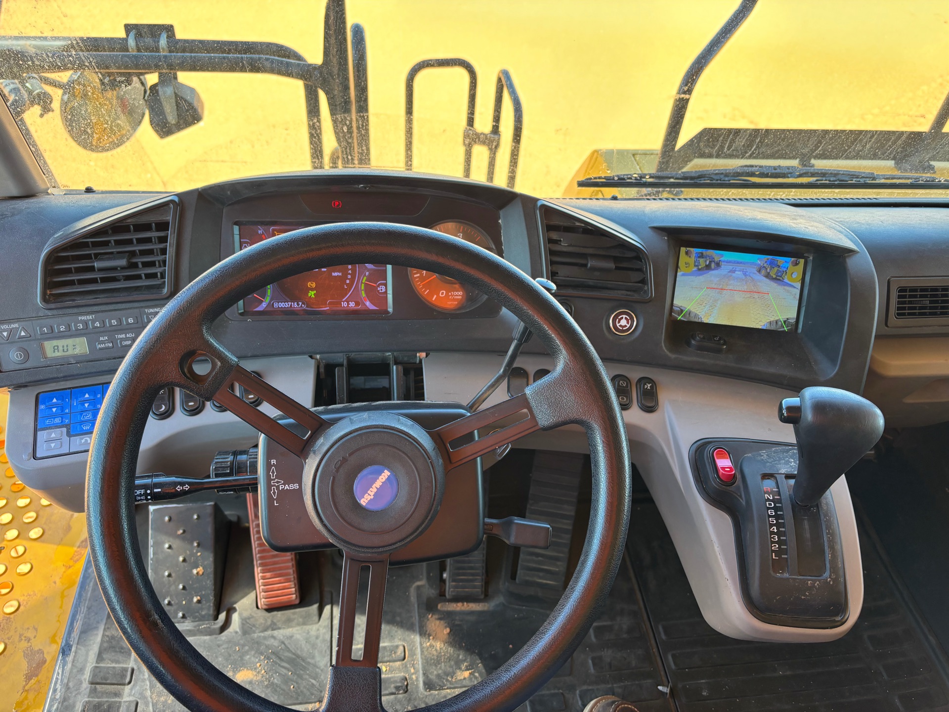 Komatsu HD605-8 (Unit 15724) public inventory photo