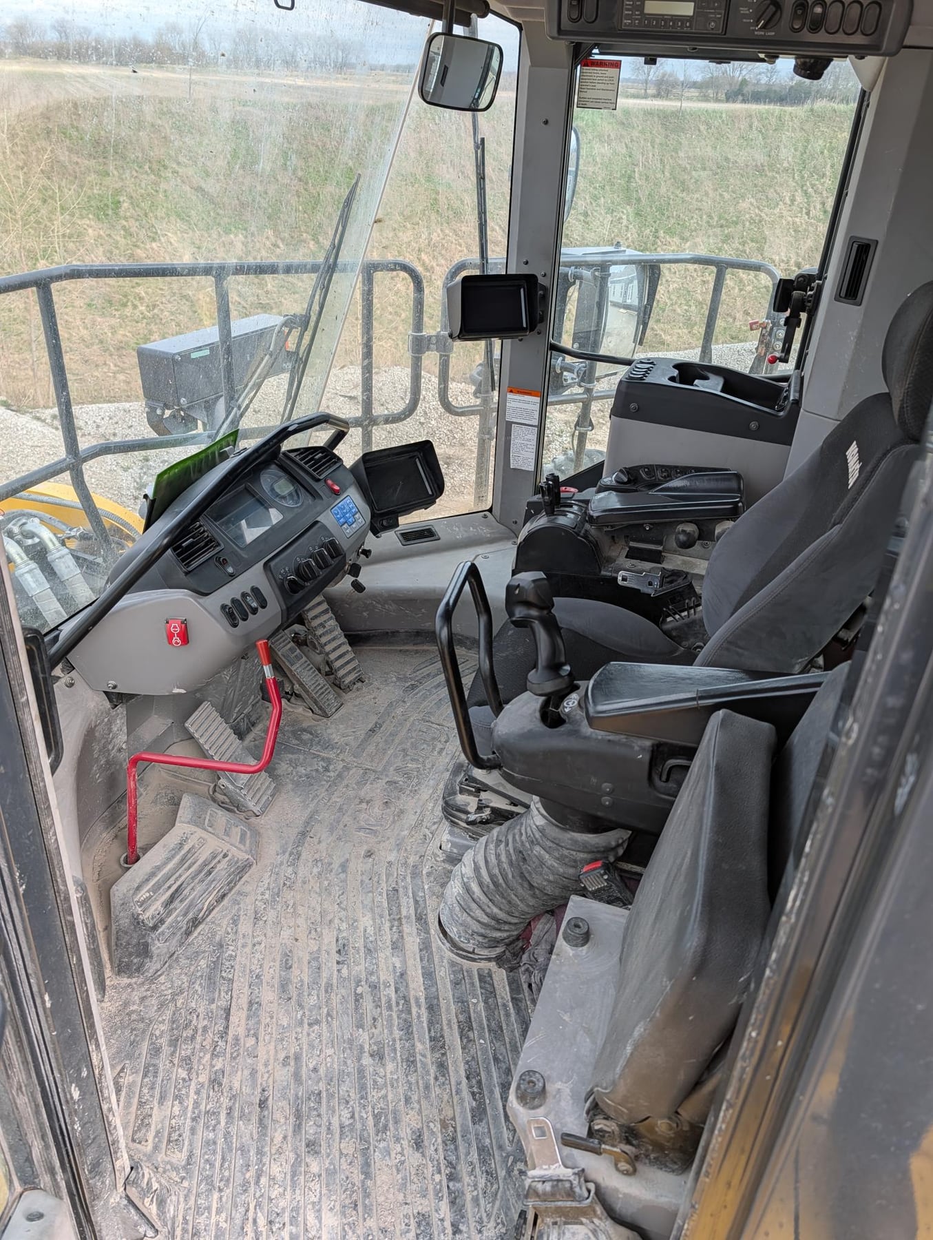 Komatsu WA900-8 Wheel Loader - 8,700 Hours public inventory thumbnail 2