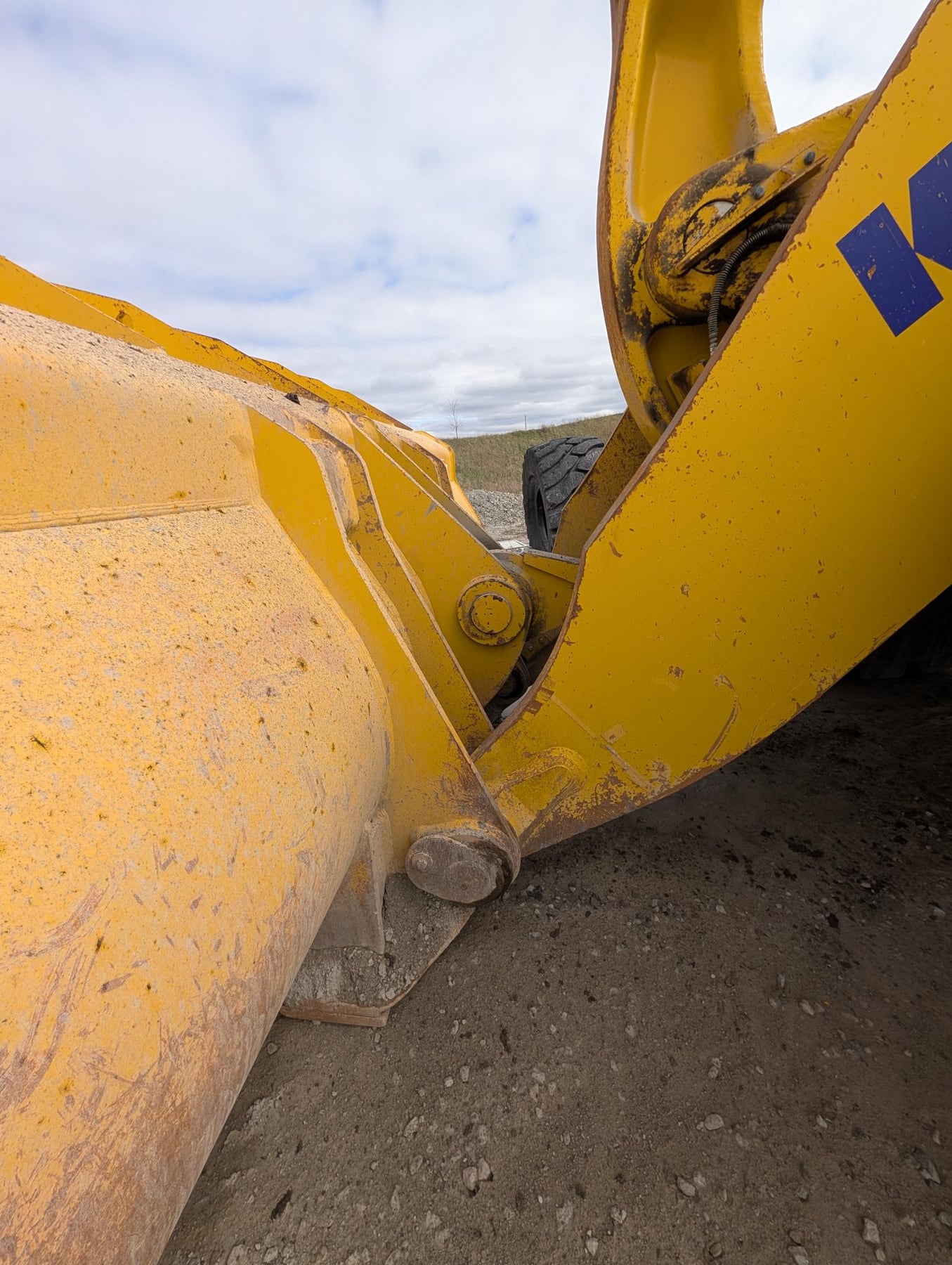 Komatsu WA900-8 Wheel Loader - 8,700 Hours public inventory thumbnail 17